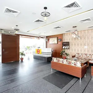 Hotel Oyo Crossroads Zirakpur