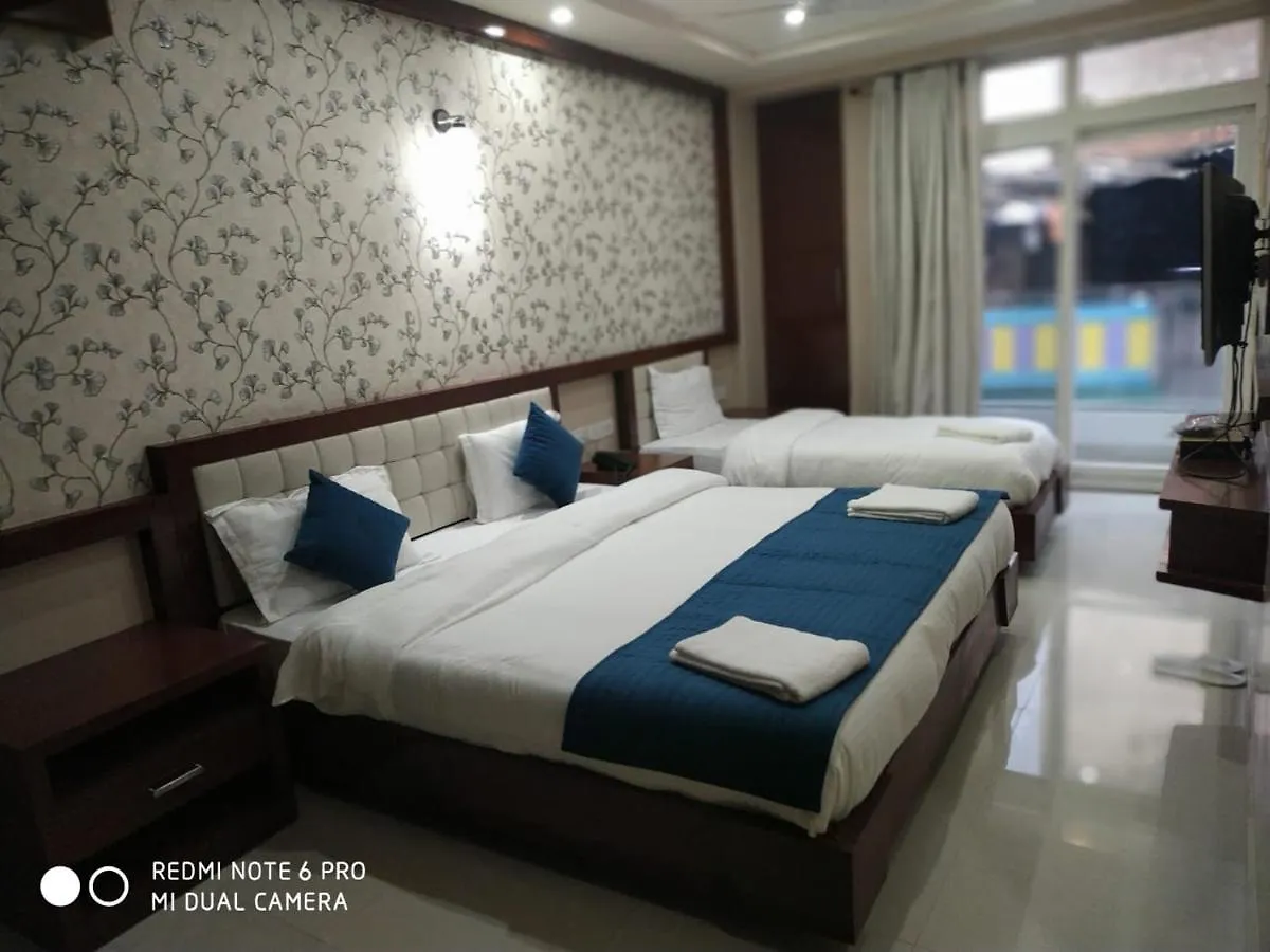 Hotel Sjr Varanasi